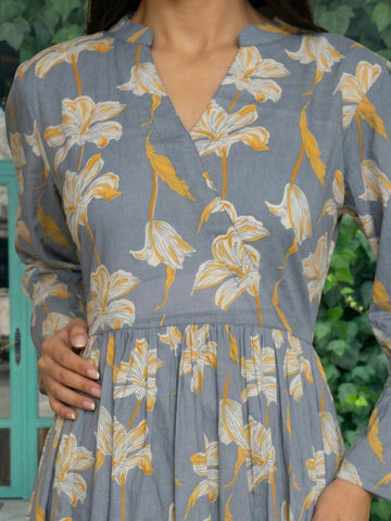 Grey yellow cotton dress, fabric detail close-up
