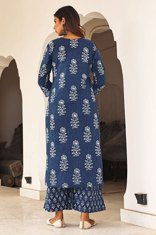 Buy online Indigo A-line Kurta from Kurta Kurtis for Women by Span for ₹380  at 80% off | 2024 Limeroad.com